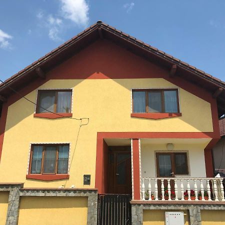 Casa Flori Hotel Călimăneşti Екстериор снимка