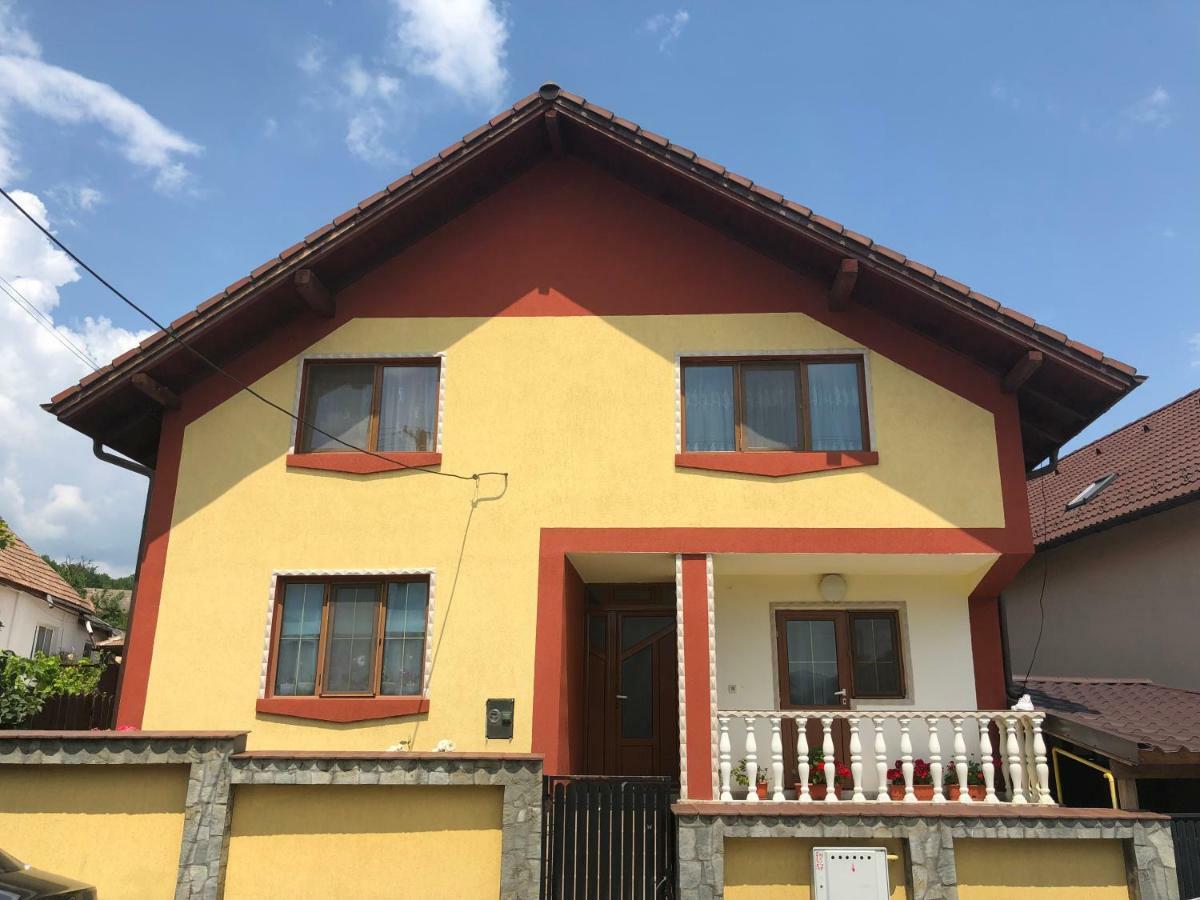 Casa Flori Hotel Călimăneşti Екстериор снимка