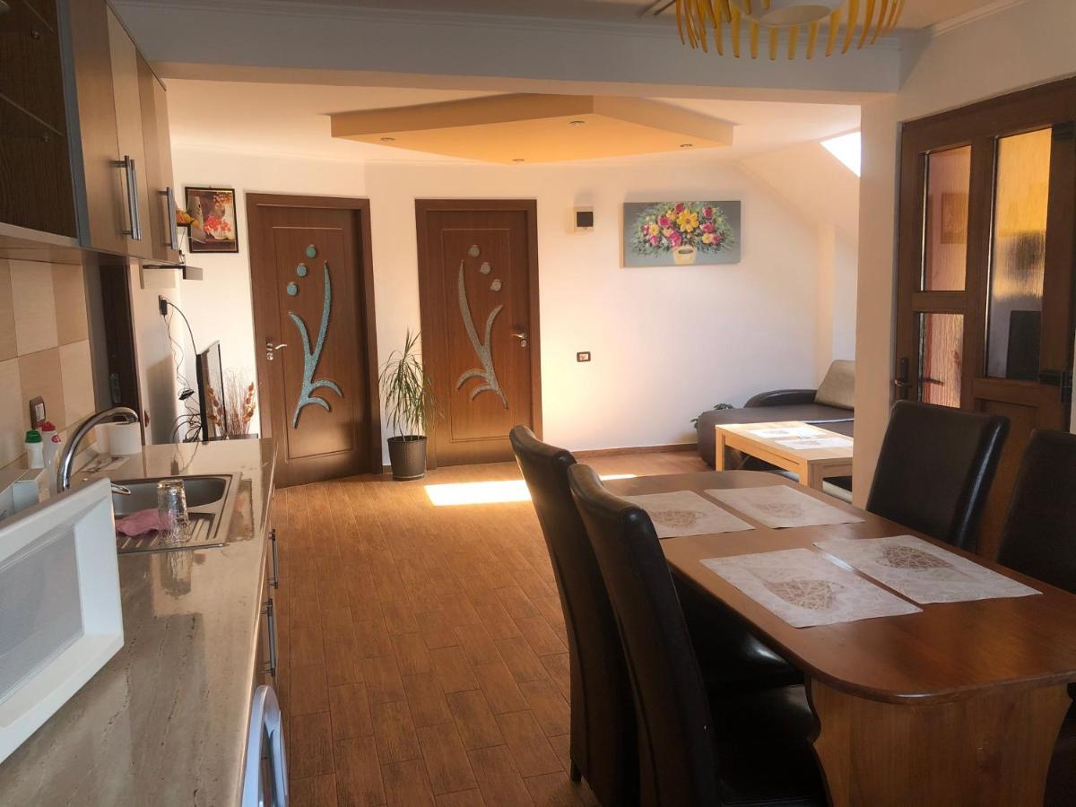 Casa Flori Hotel Călimăneşti Екстериор снимка